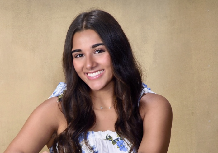 Eesha_Madan_Headshot